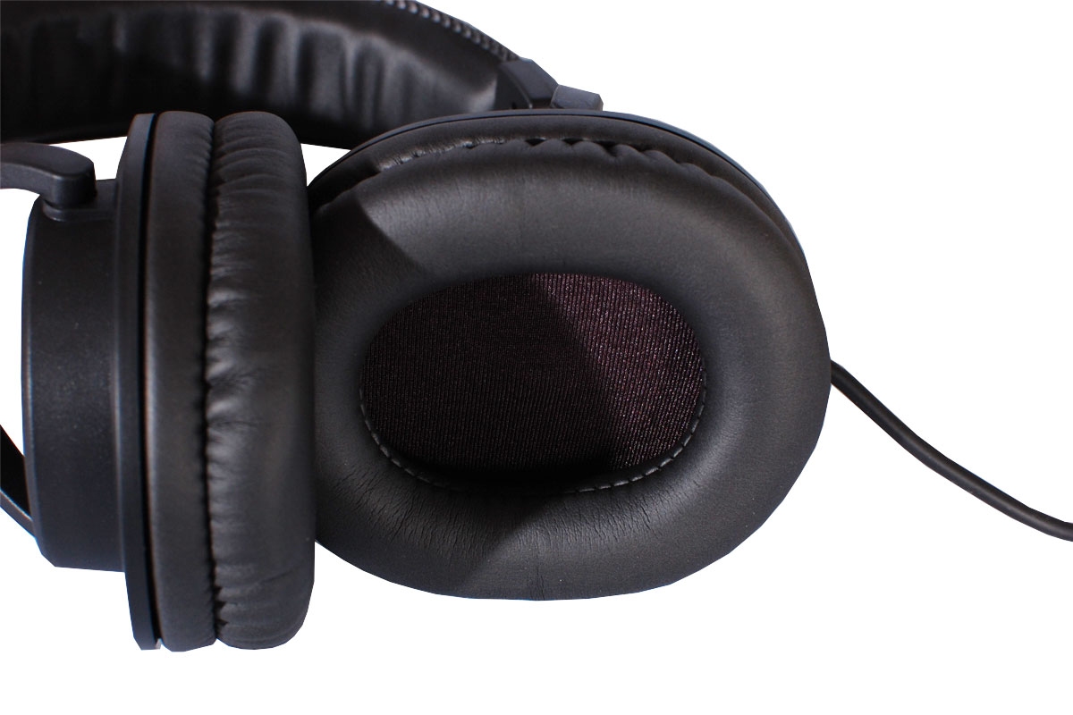 Record HP-72 stereo headphones